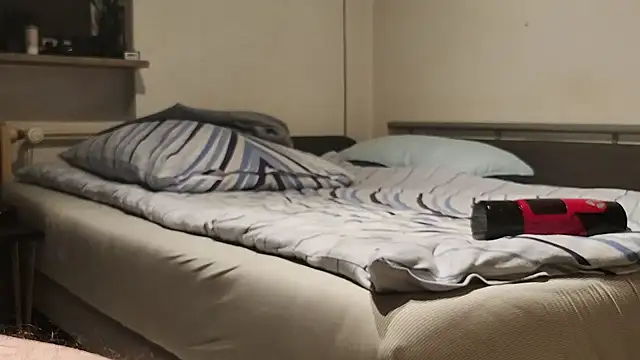 Alphapimmelchen live sex cam