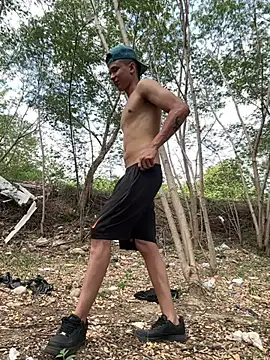 outdoors11 live sex cam