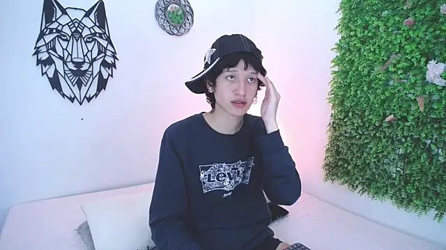 Emo_Boy_ live sex cam