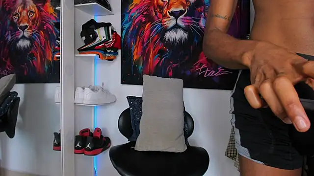 Pantera_black_21's cam snapshot