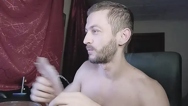 333Alone_in_theDark777's cam snapshot