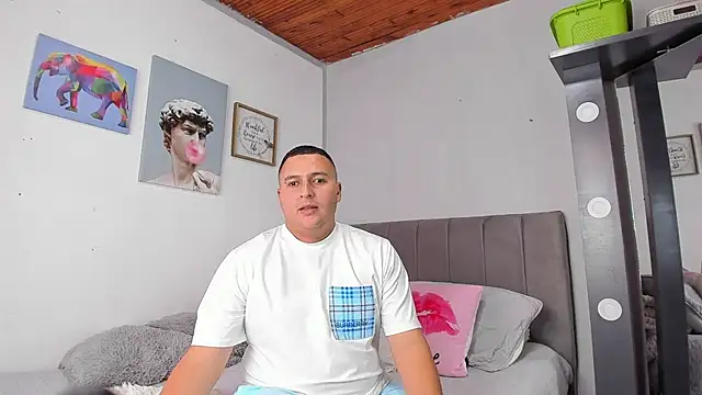 naughtyloverss live sex cam