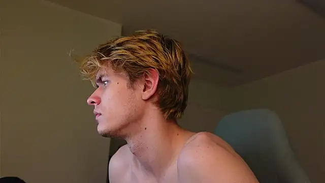 Logan_Fraser's cam snapshot