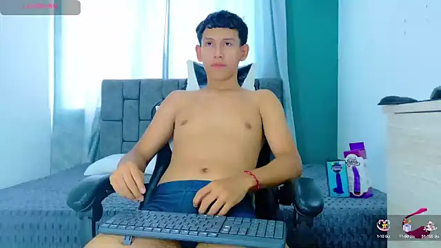 FelipeGonzalezz's cam snapshot