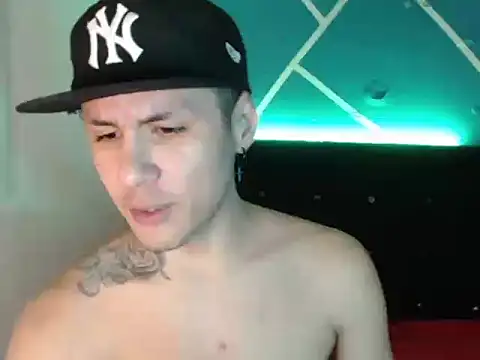 damiansexyboy69's cam snapshot