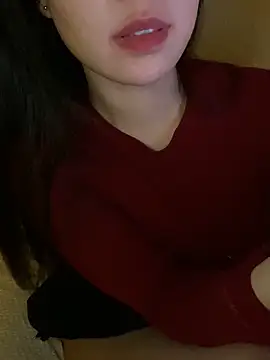 Uyennii02 live sex cam