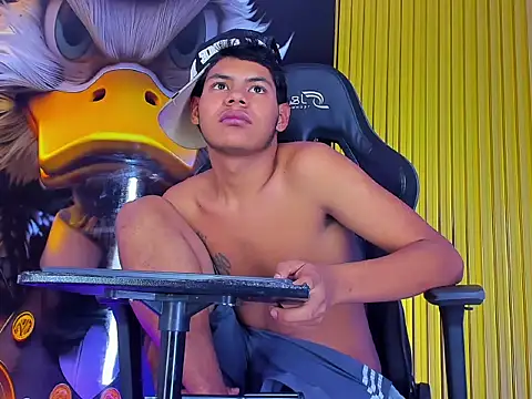 Tommy_bigcock19's cam snapshot