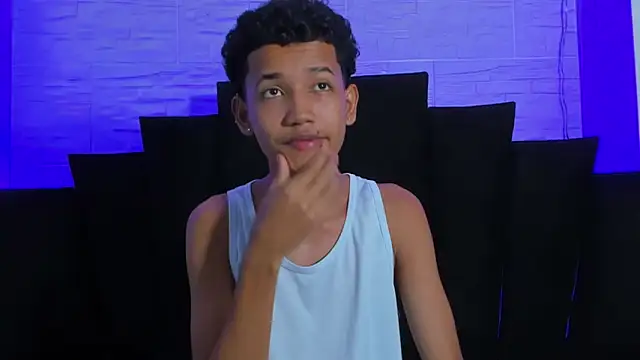 _Noah19 live sex cam