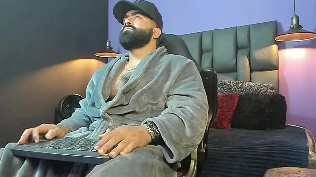 Lyon_vach live sex cam