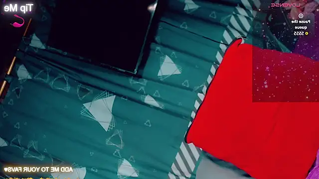 CharlotteBigCock live sex cam