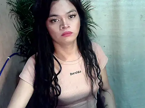 Nikah_loves_u live sex cam