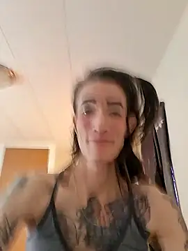 MaitressePomme3 live sex cam