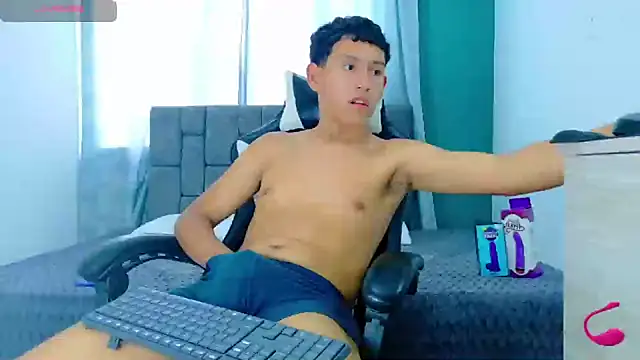 FelipeGonzalezz's cam snapshot