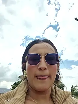 SussySunny_ live sex cam