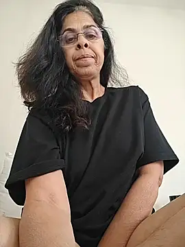 NakedMILFx live sex cam