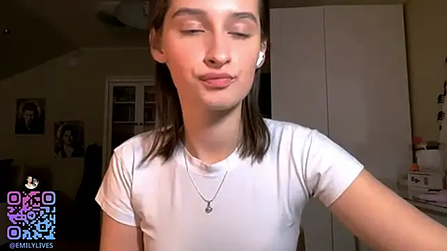 DarlineBrustera live sex cam