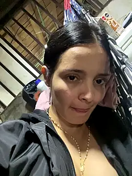 Mia_jhoonson live sex cam