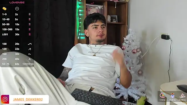 JamesDeker live sex cam