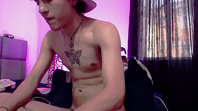 NaytonFreeman live sex cam