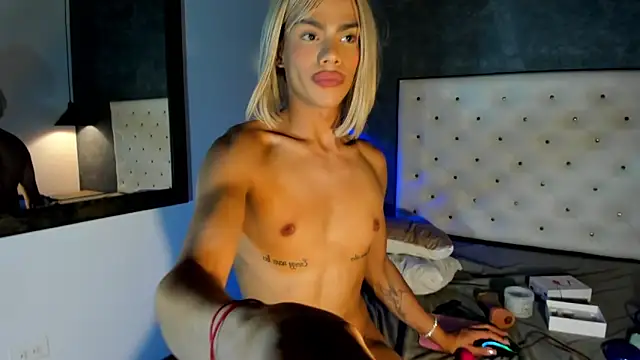 Salome_cor's cam snapshot