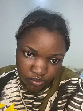 sweet18creamybigpussy live sex cam