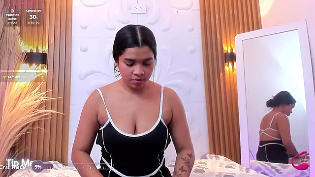 Charlotte_Bms live sex cam