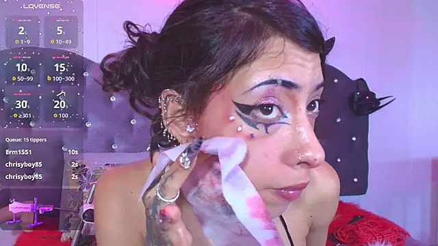 Lia_Valmont live sex cam