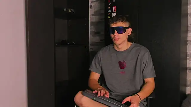 Dimitri_higth420 live sex cam