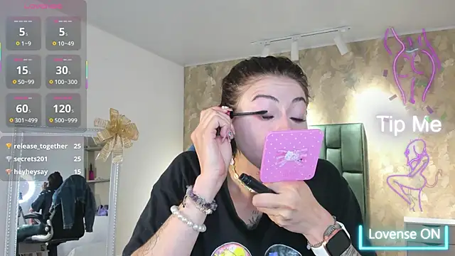 april_dumont live sex cam