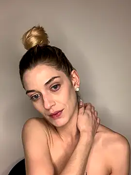 Bellalolahot live sex cam