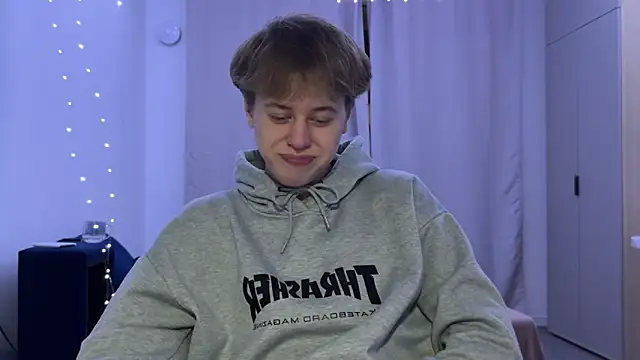 _bee_boy_ live sex cam