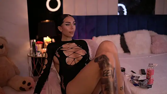 KimNatty live sex cam