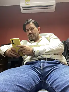 Maxi_thebig_daddy live sex cam