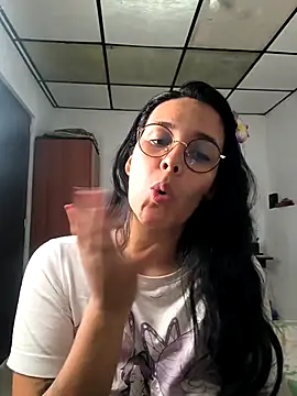 Annya-sweet live sex cam