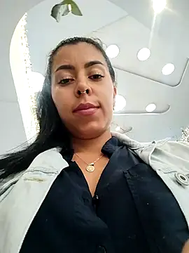 Luianna live sex cam