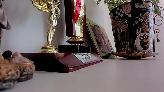 lauramcdowell1 live sex cam