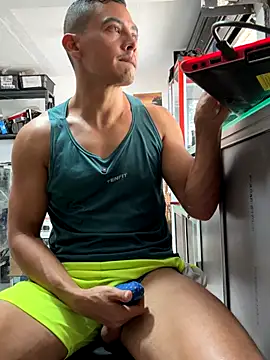 Paul22cm- live sex cam