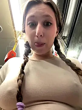 FroggyAnna live sex cam