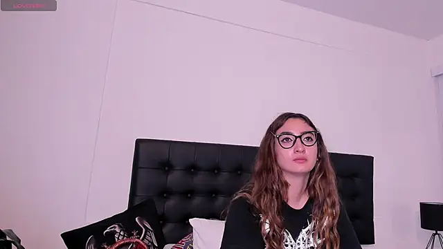 Alice_Dickinssonn live sex cam