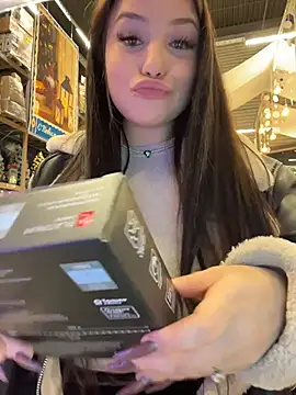 Chloe__Moon live sex cam