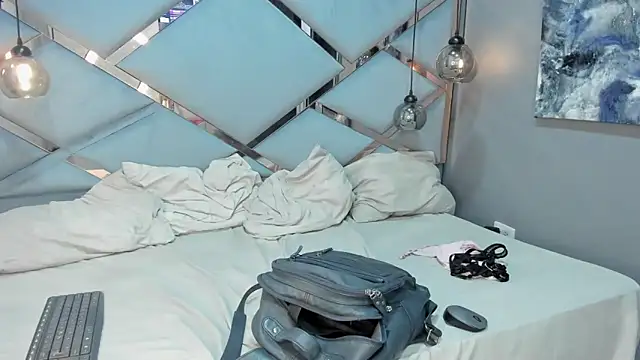 OliIverr22 live sex cam