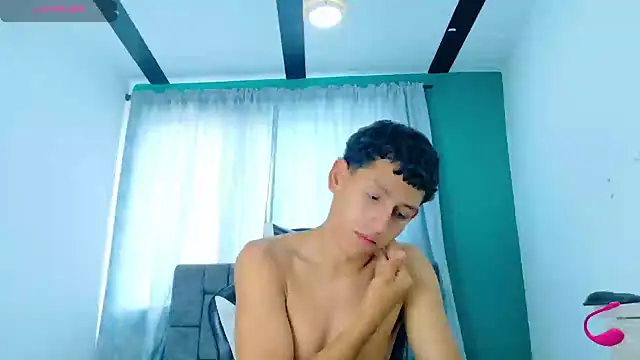 FelipeGonzalezz's cam snapshot