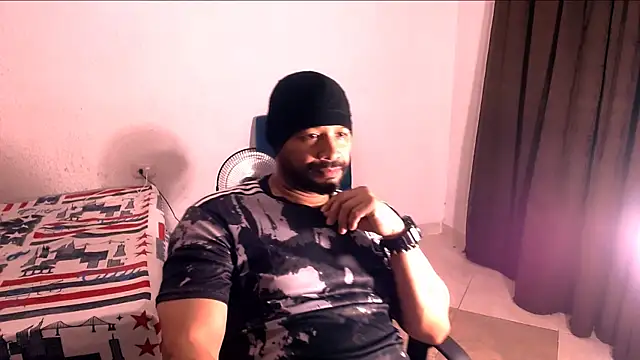 musclehetero's cam snapshot