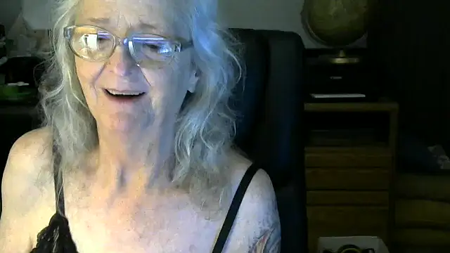 JoleneDelacroix live sex cam