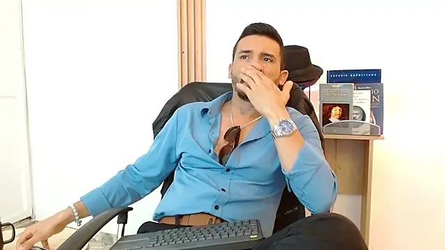 Reiko_85_'s cam snapshot