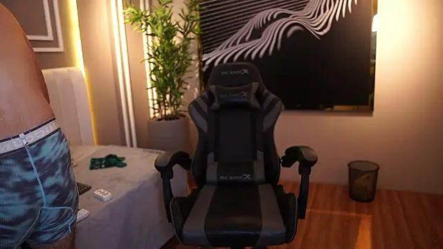 Ethan_occonor's cam snapshot