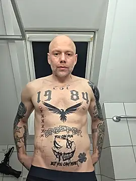 BeYourToy's cam snapshot