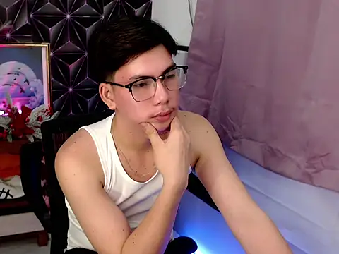 ursweet_jade's cam snapshot