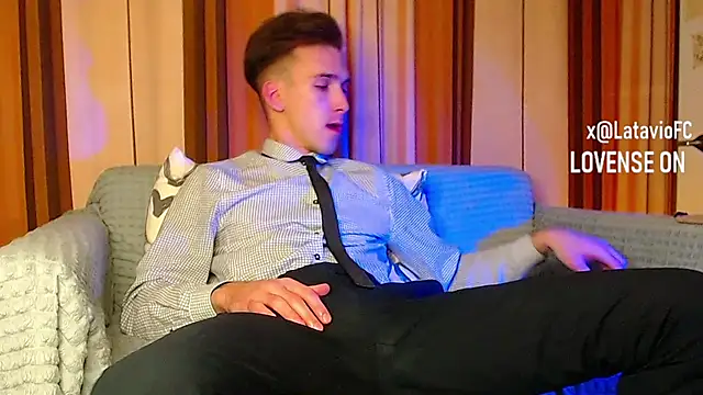 Midnighter_'s cam snapshot