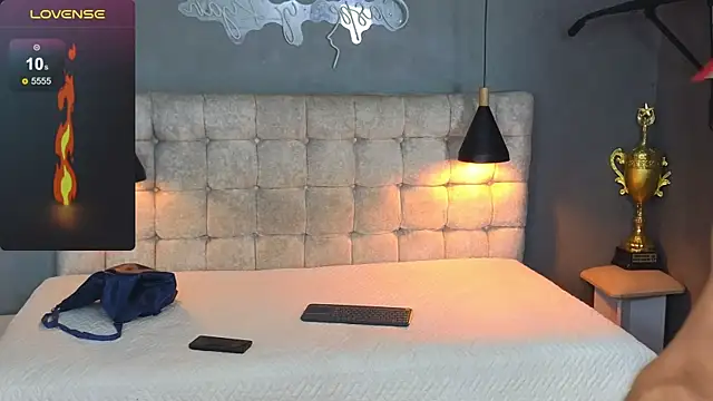 Horny_nick18 live sex cam